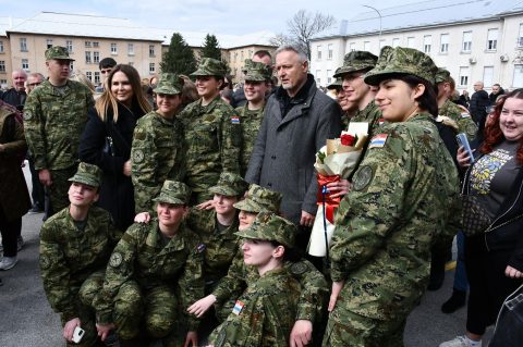 thompson u vojarni thompson u vojarni