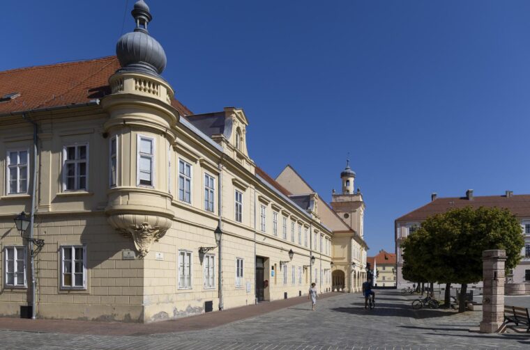 trg svetog trojstva tvrđa glazbena škola