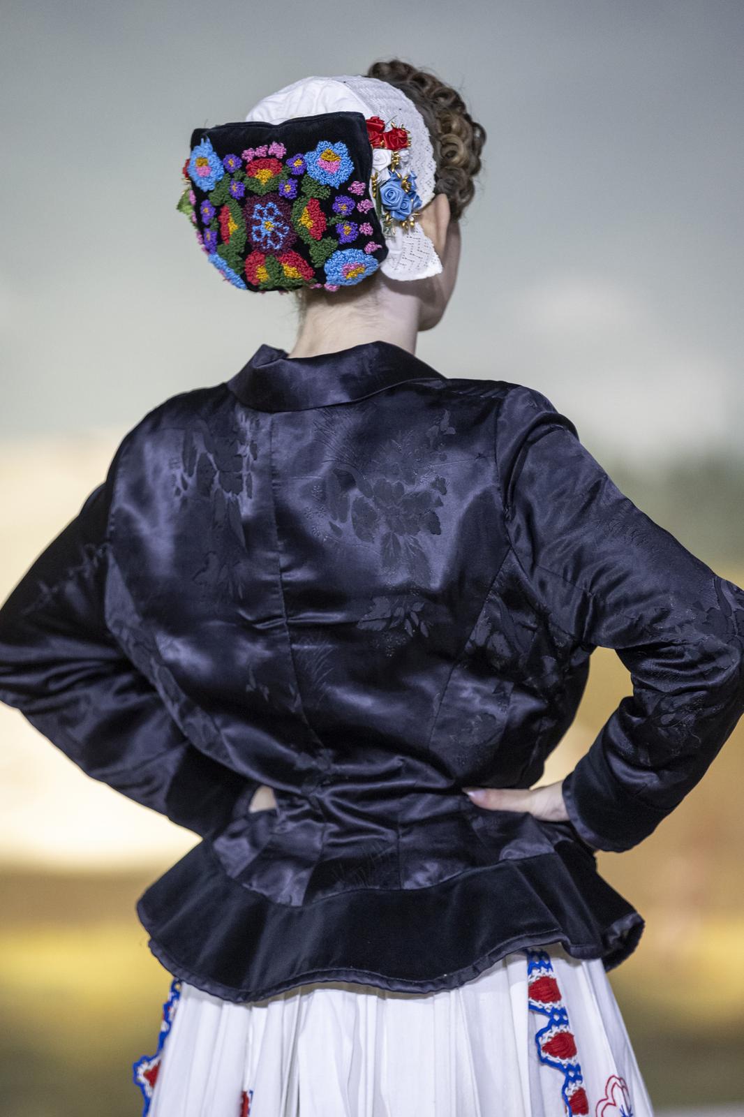 Vinkovci: Etno frizure svijeta na Vinkovačkim jesenima