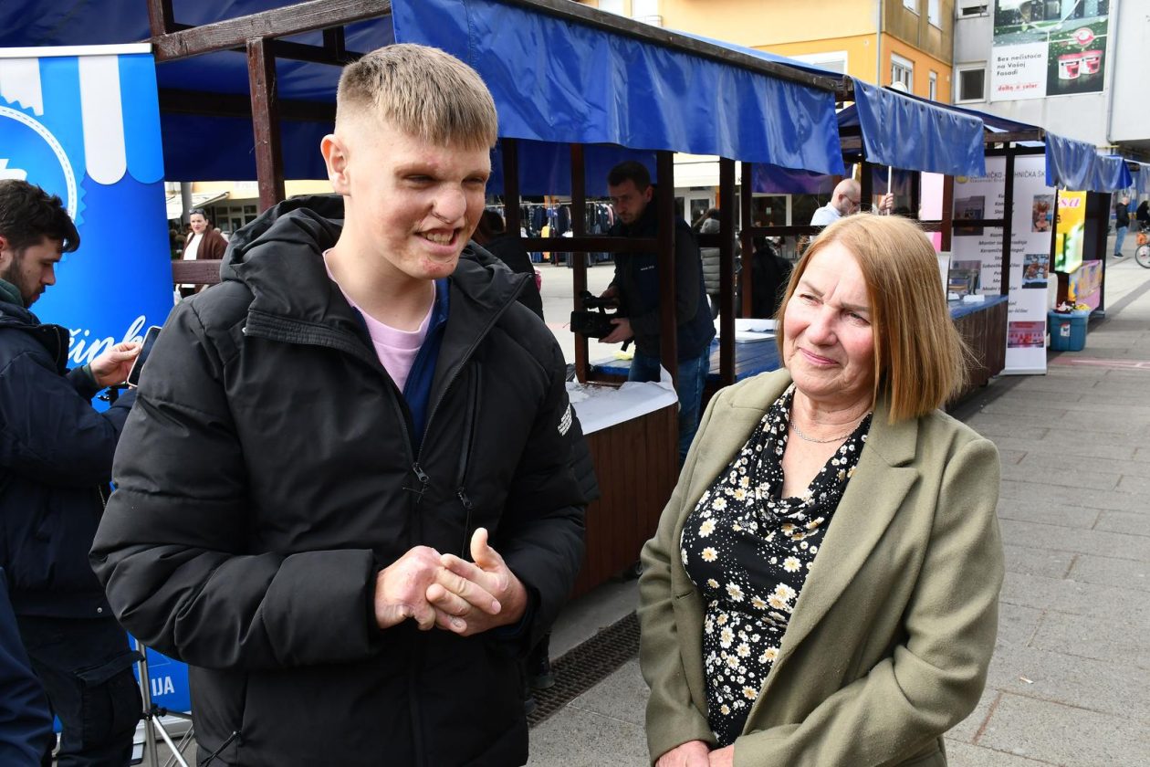 Slavonski Brod: Tradicionalna darovna akcija ‘Dan palačinki’, za pomoć Kristijanu Jandričiću