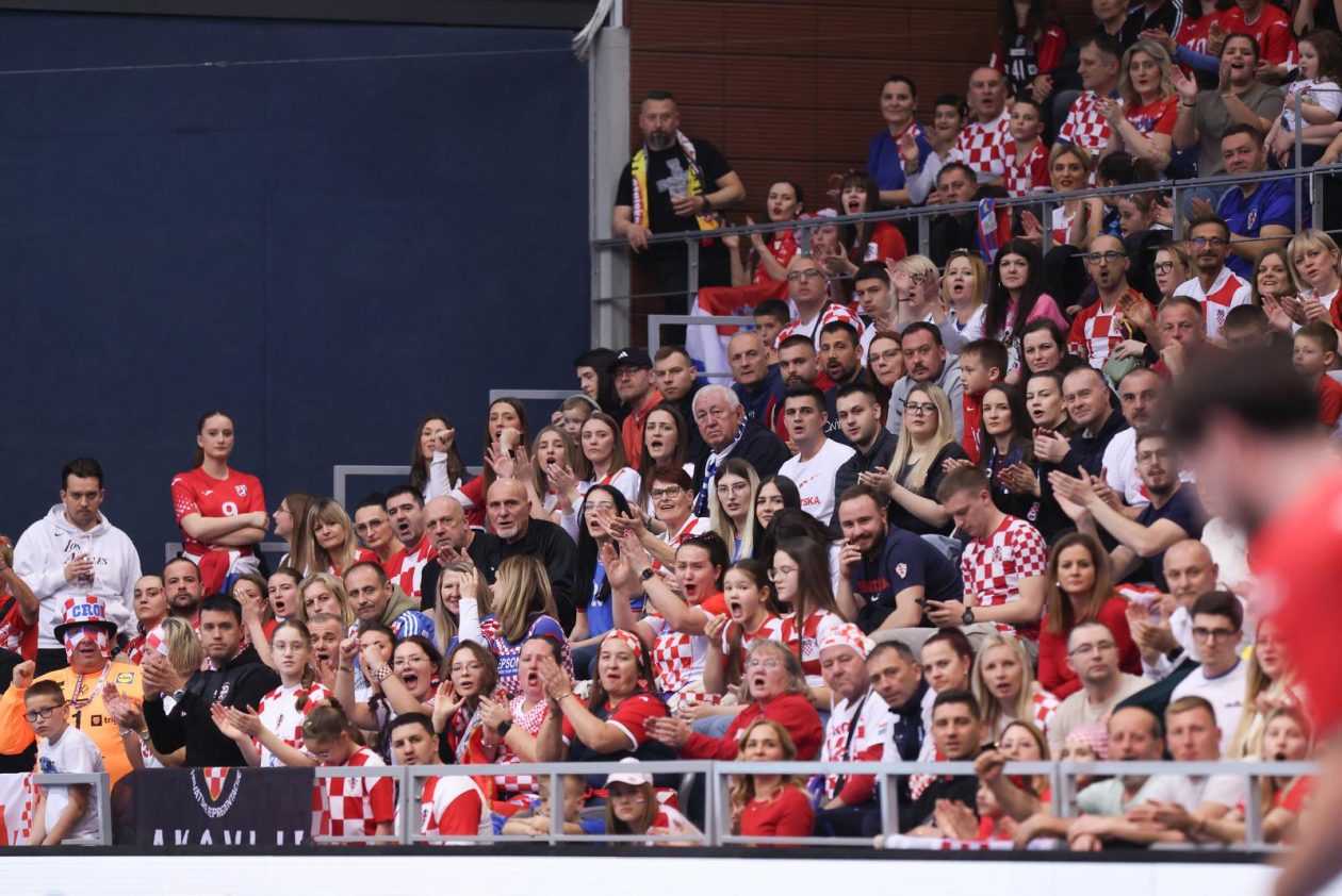 Osijek: Prijateljska utakmica između Hrvatske i Švicarske Osijek: Prijateljska utakmica između Hrvatske i Švicarske