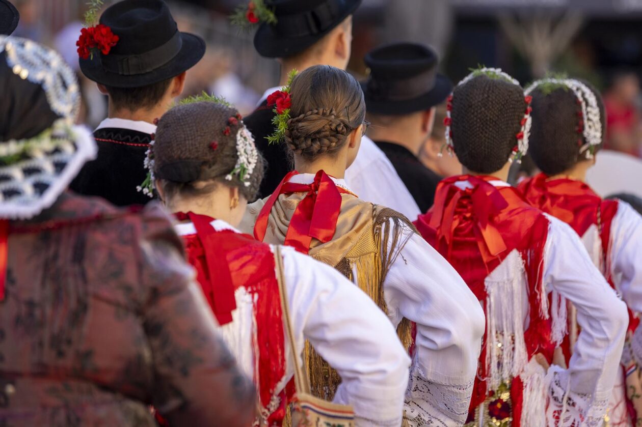 60. Vinkovačke jeseni – svačani mimohod 60. Vinkovačke jeseni – svačani mimohod