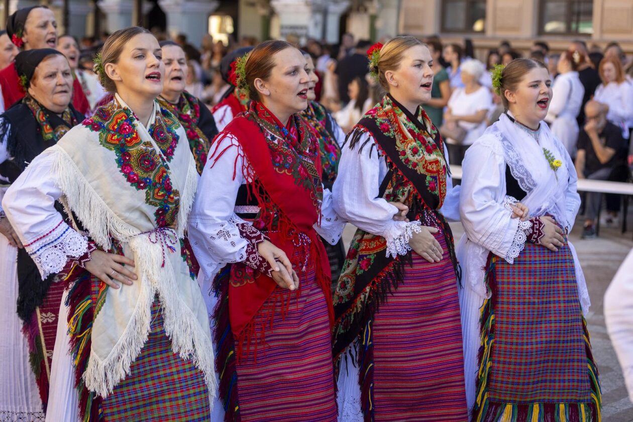 60. Vinkovačke jeseni – svačani mimohod 60. Vinkovačke jeseni – svačani mimohod