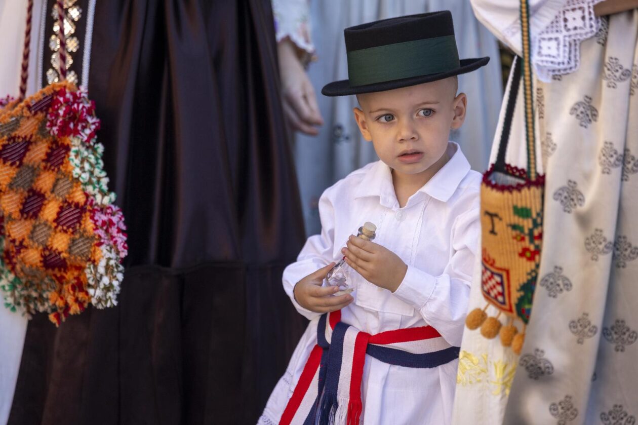 60. Vinkovačke jeseni – svačani mimohod 60. Vinkovačke jeseni – svačani mimohod