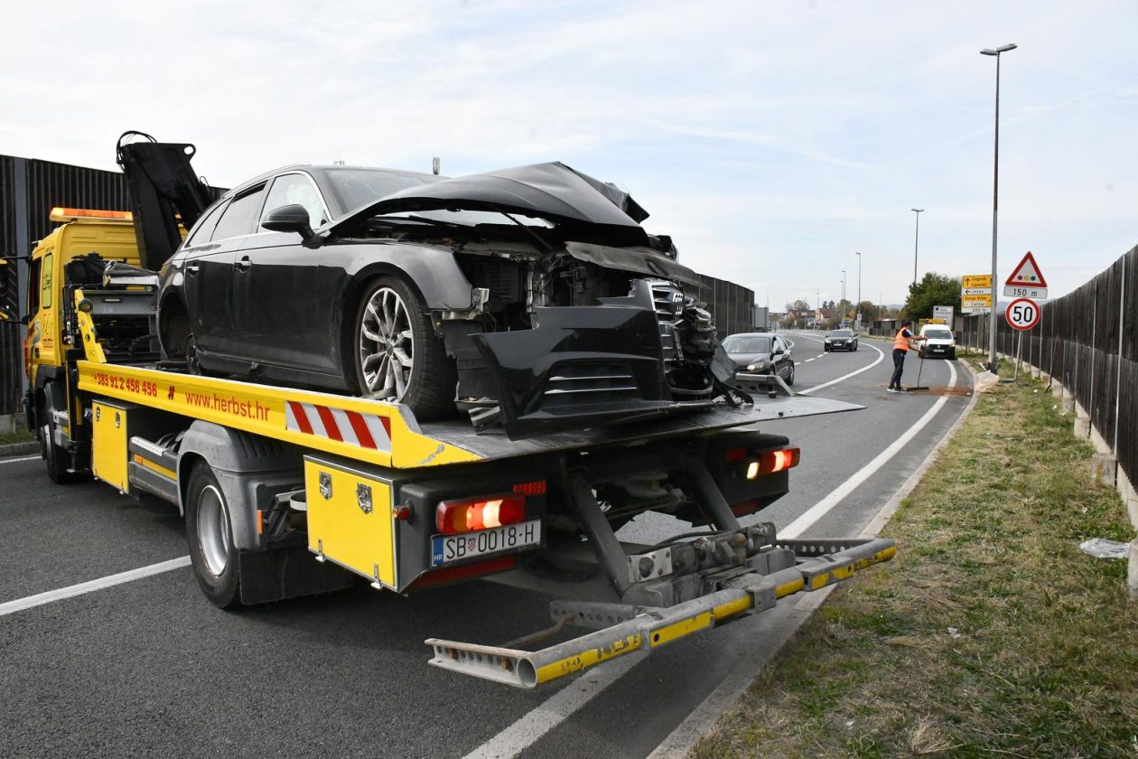 Slavonski Brod: U frontalnom sudaru kod graničnog prijelaza ozlijeđene su četiri osobe