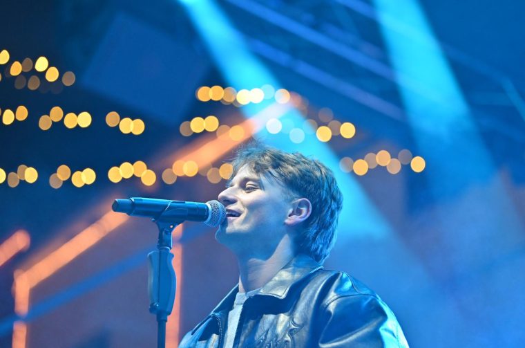 Makarska: Jakov Jozinović napunio makarski Kačićev trg