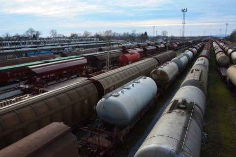 vagoni lokomotive kolodvor slavonski brod vagoni lokomotive kolodvor slavonski brod