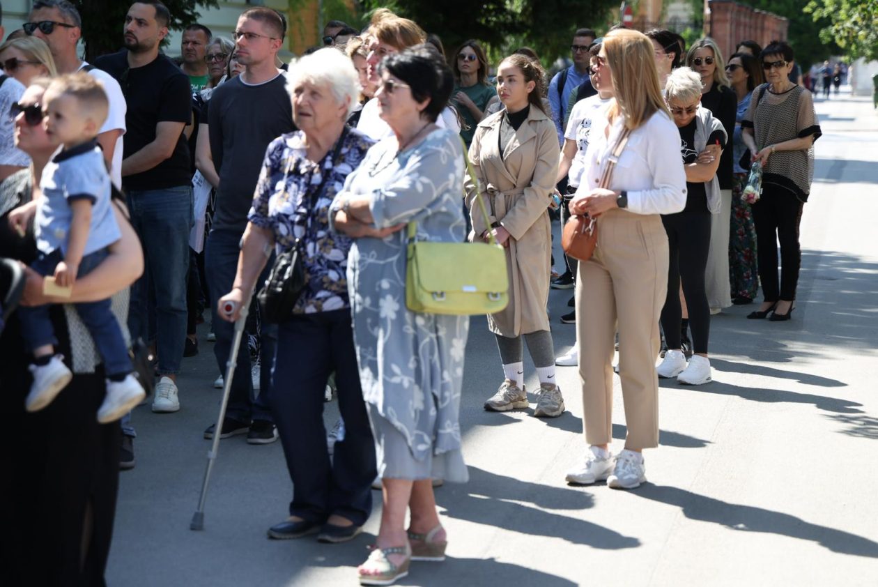 19 minuta šutnje za Luku