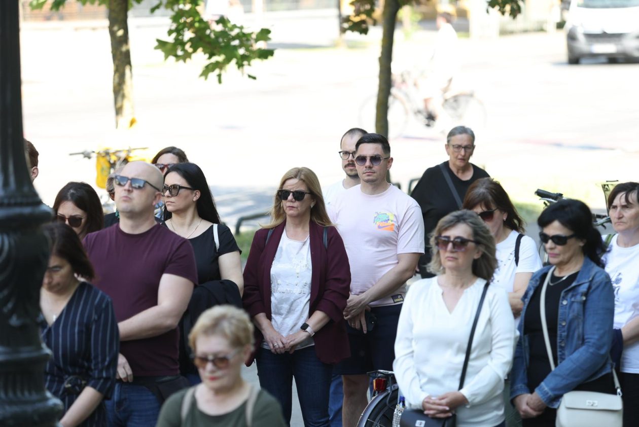 19 minuta šutnje za Luku