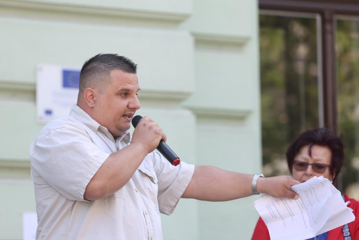 19 minuta šutnje za Luku