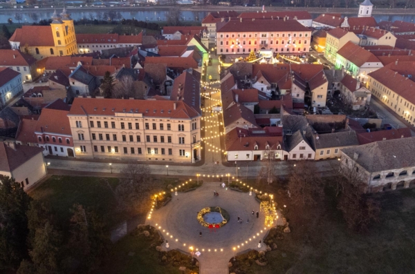 Pogled iz zraka na Advent u Osijeku 2024.