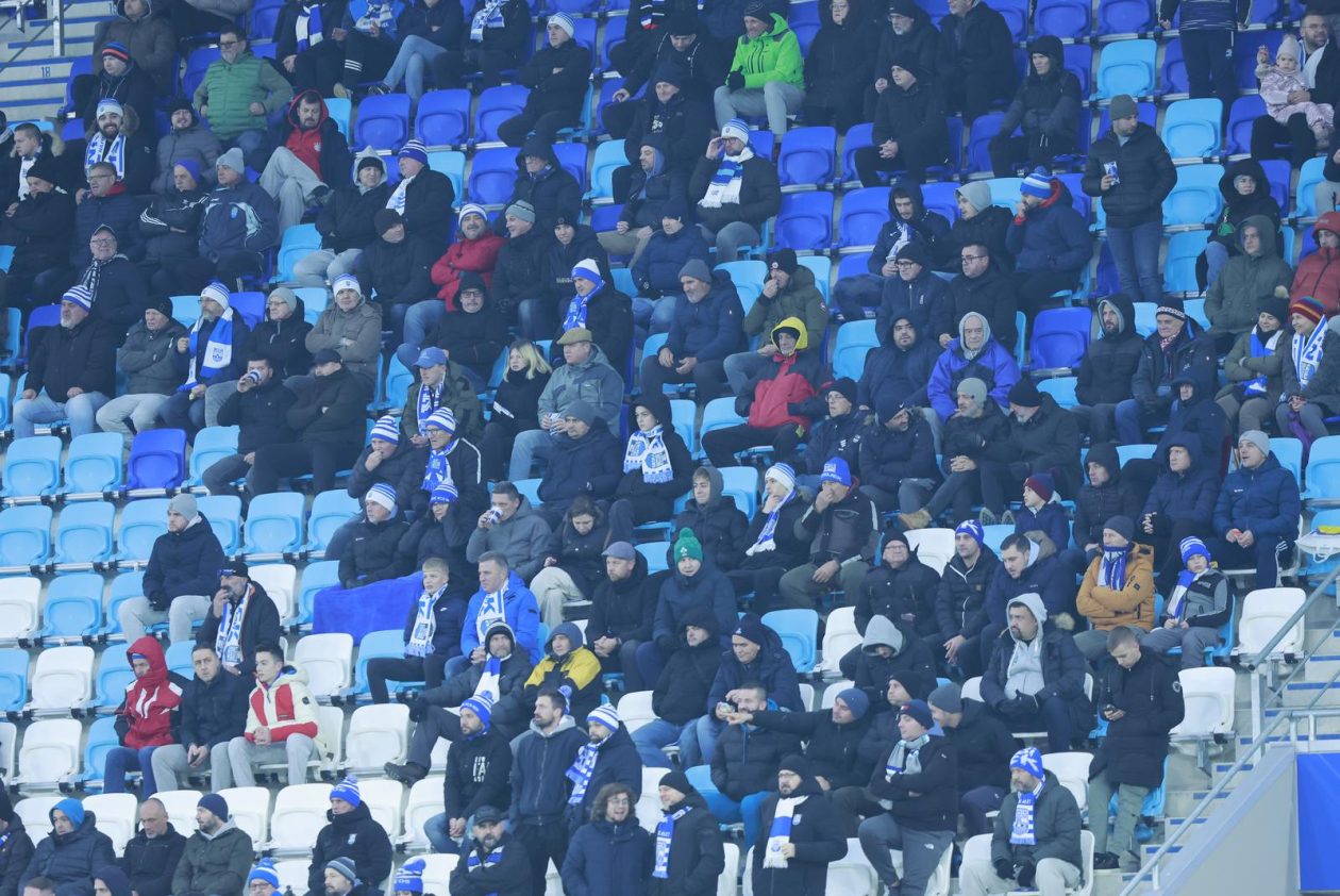 Osijek: NK Osijek i NK Lokomotiva sastali se u 14. kolu Prve HNL Osijek: NK Osijek i NK Lokomotiva sastali se u 14. kolu Prve HNL