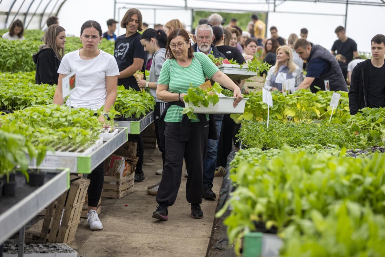 Osijek: Održan treći po redu “Proljetni sajam” Poljoprivredne i veterinarske škole Osijek