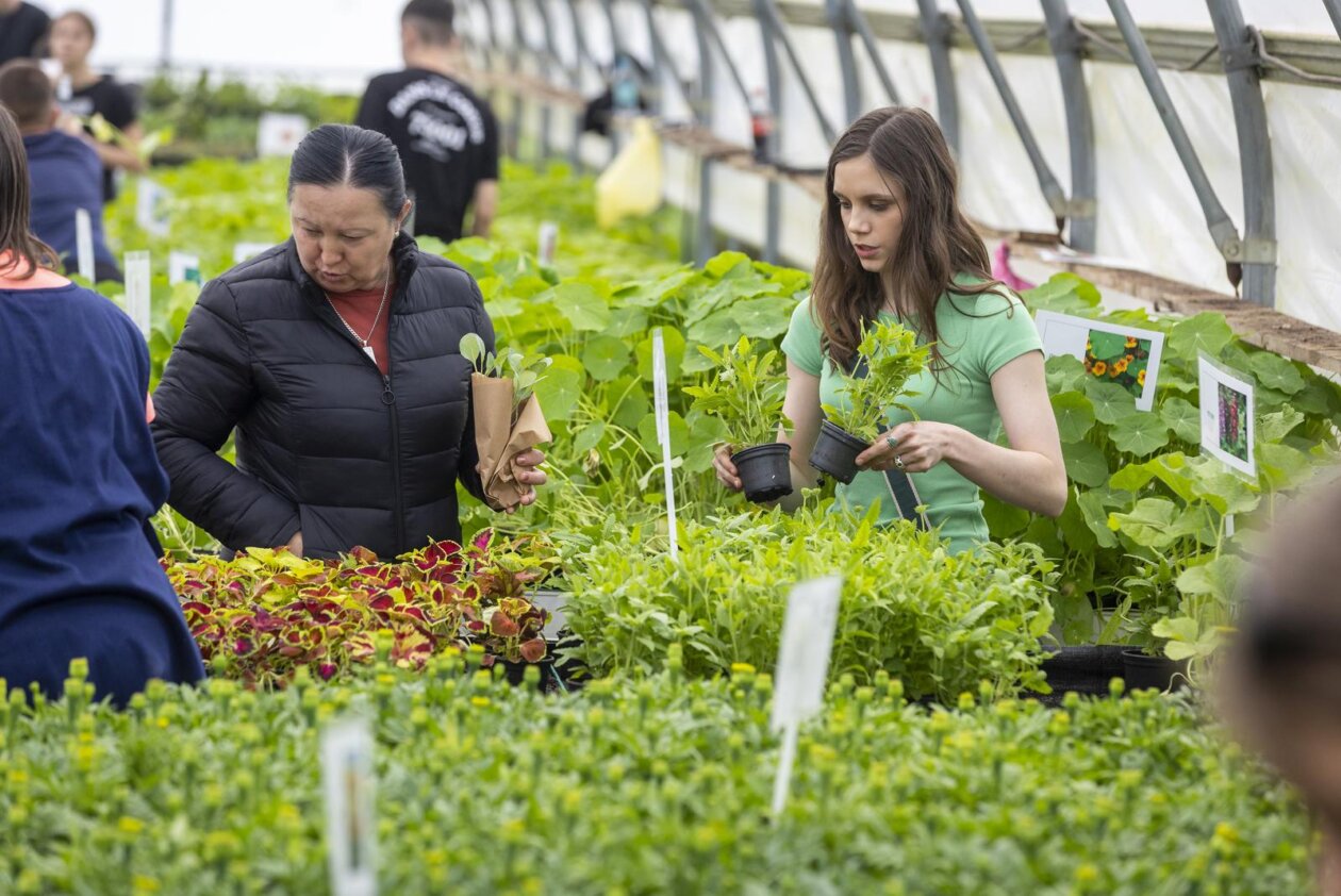 Osijek: Održan treći po redu “Proljetni sajam” Poljoprivredne i veterinarske škole Osijek