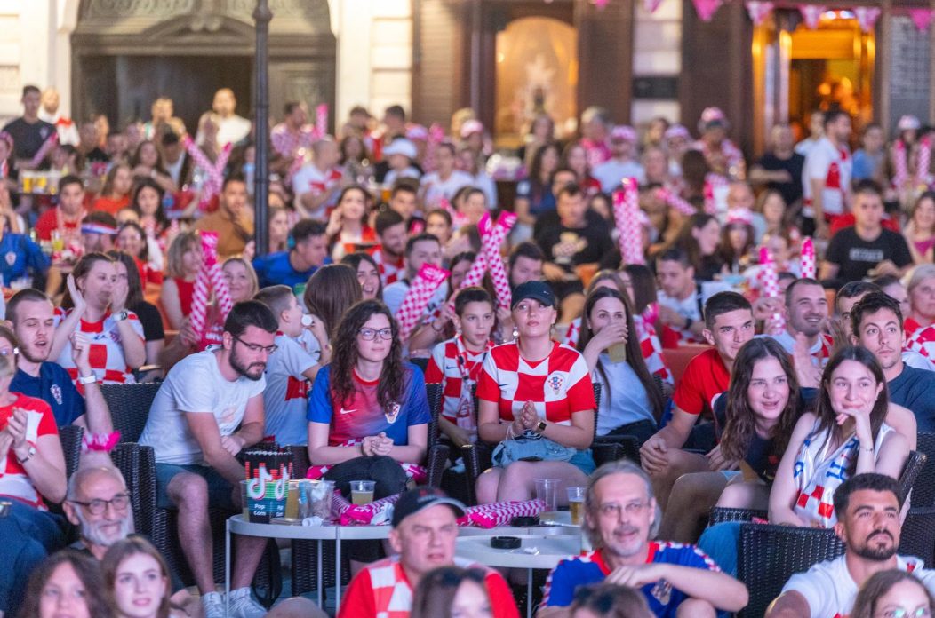 Osijek: Gledanje utakmice Hrvatska-Italija