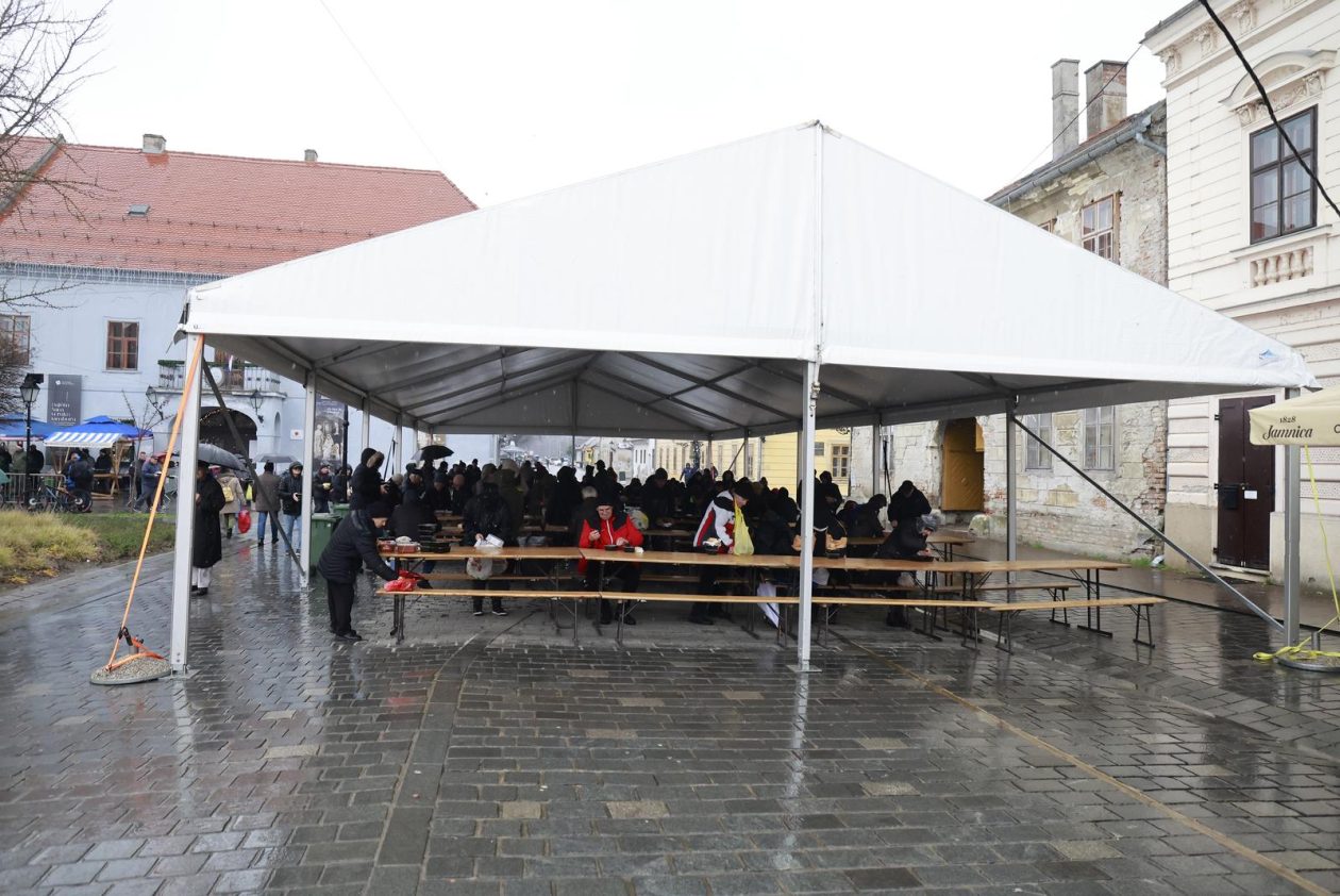 Podjela fiša na Badnjak 2025. Podjela fiša na Badnjak 2025.