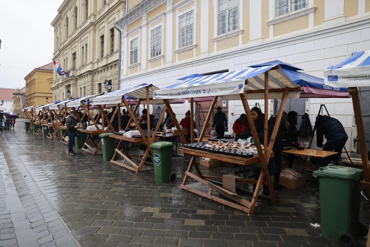 Podjela fiša na Badnjak 2025. Podjela fiša na Badnjak 2025.