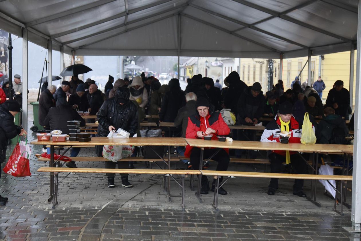 Podjela fiša na Badnjak 2025. Podjela fiša na Badnjak 2025.