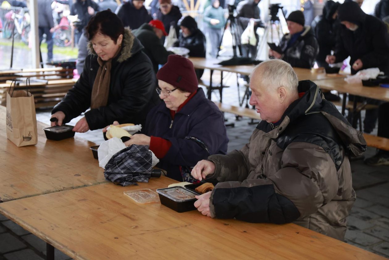 Podjela fiša na Badnjak 2025. Podjela fiša na Badnjak 2025.