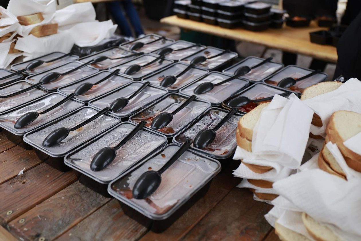 Podjela fiša na Badnjak 2025. Podjela fiša na Badnjak 2025.