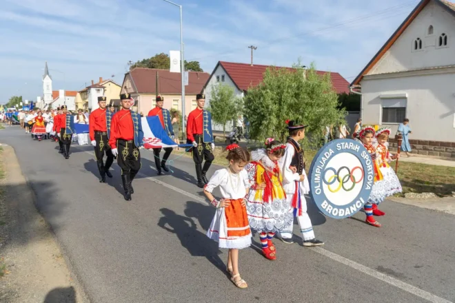50. Olimpijada starih športova Brođanci