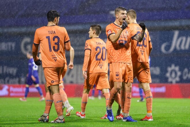 DInamo – Osijek
