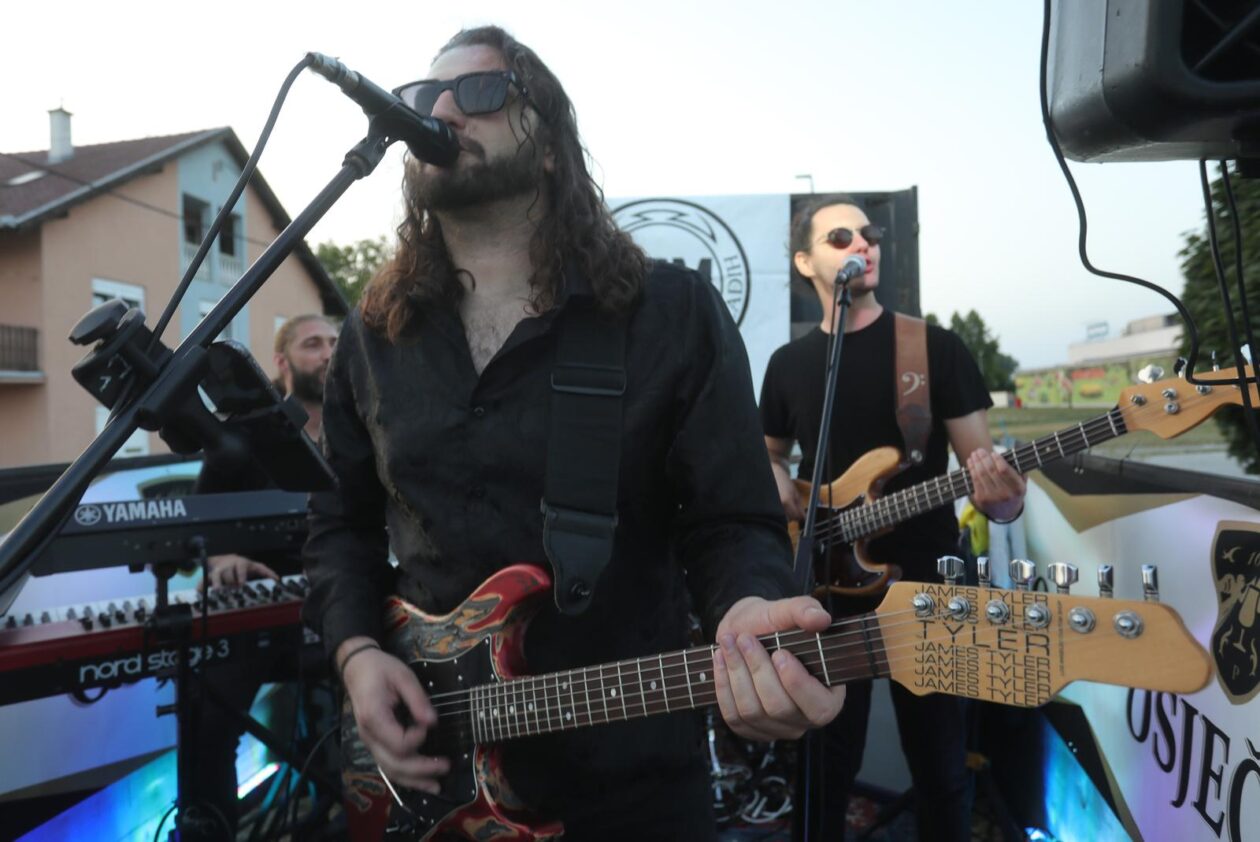Pokretni rock koncert