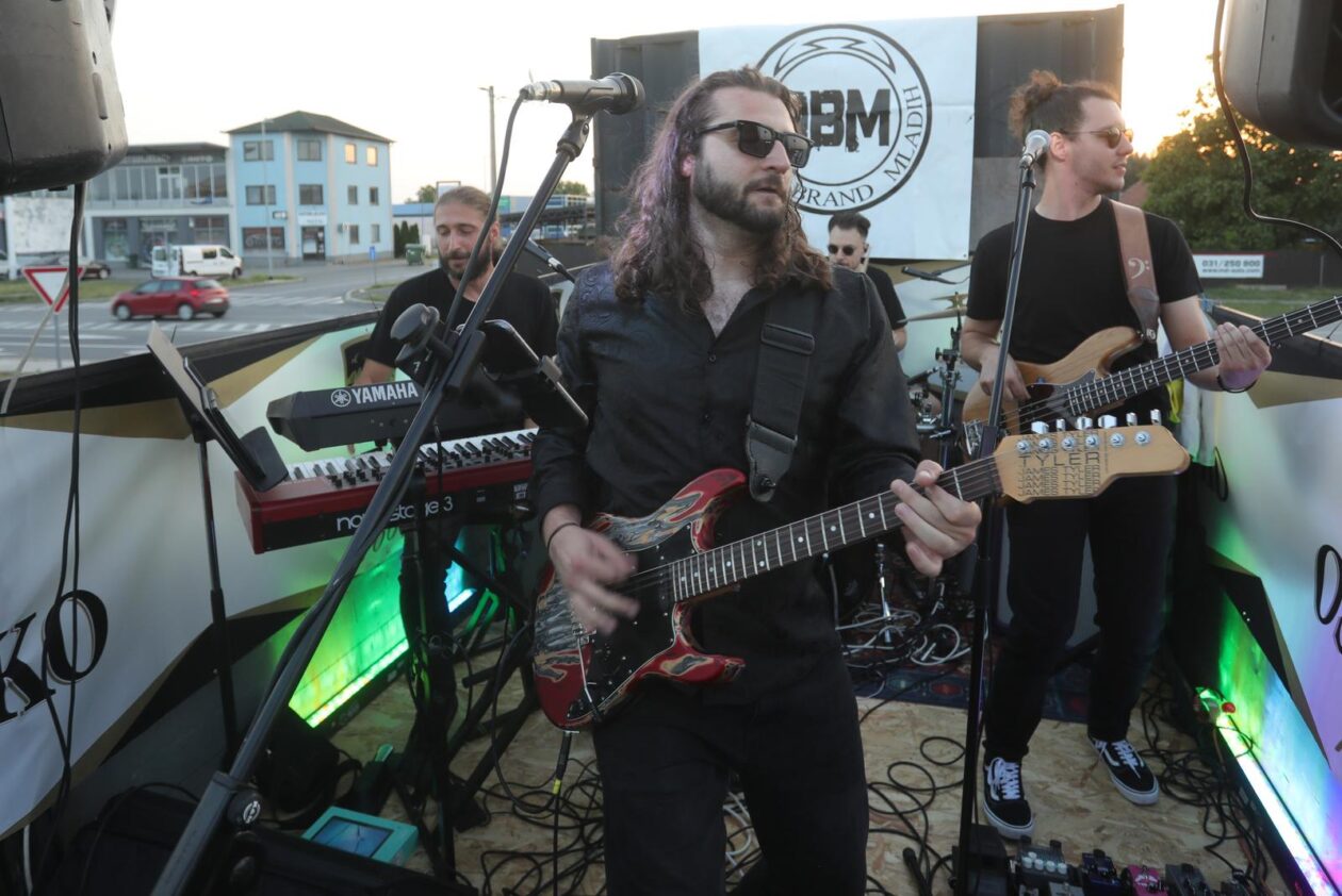 Pokretni rock koncert
