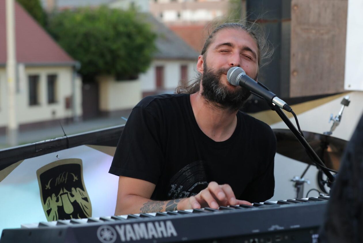Pokretni rock koncert