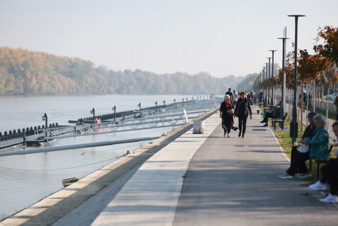 Osijek: Otvorenje nove dionice promenade kojom se spajaju Donji i Gornji grad šetnicom uz rijeku Dravu