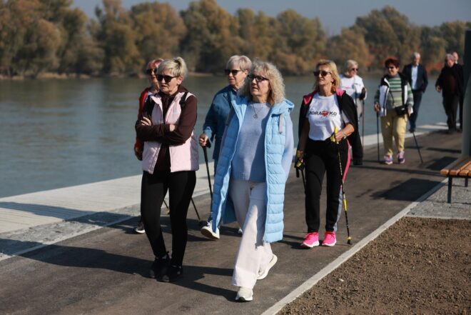 Osijek: Otvorenje nove dionice promenade kojom se spajaju Donji i Gornji grad šetnicom uz rijeku Dravu