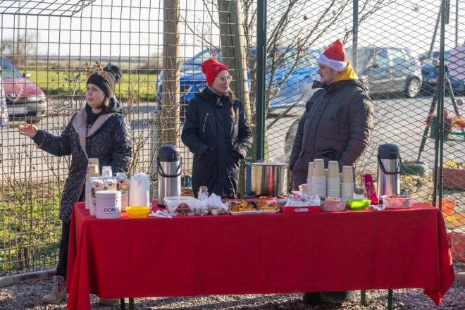 Osijek: U azilu za pse održan je Božićni ručak Osijek: U azilu za pse održan je Božićni ručak