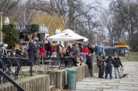 Osijek: Blagdan svetog Stjepana osječani iskoristili za štenju i druženje na obali Drave.