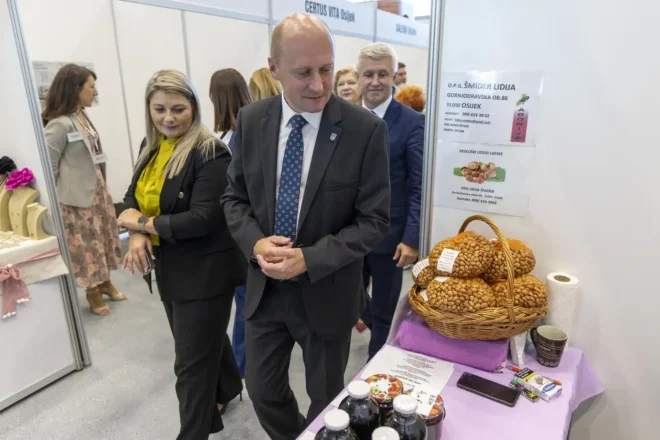 PXL_270924_121312518 PXL_270924_121312518