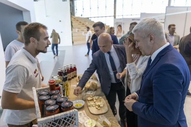 PXL_270924_121312570 PXL_270924_121312570