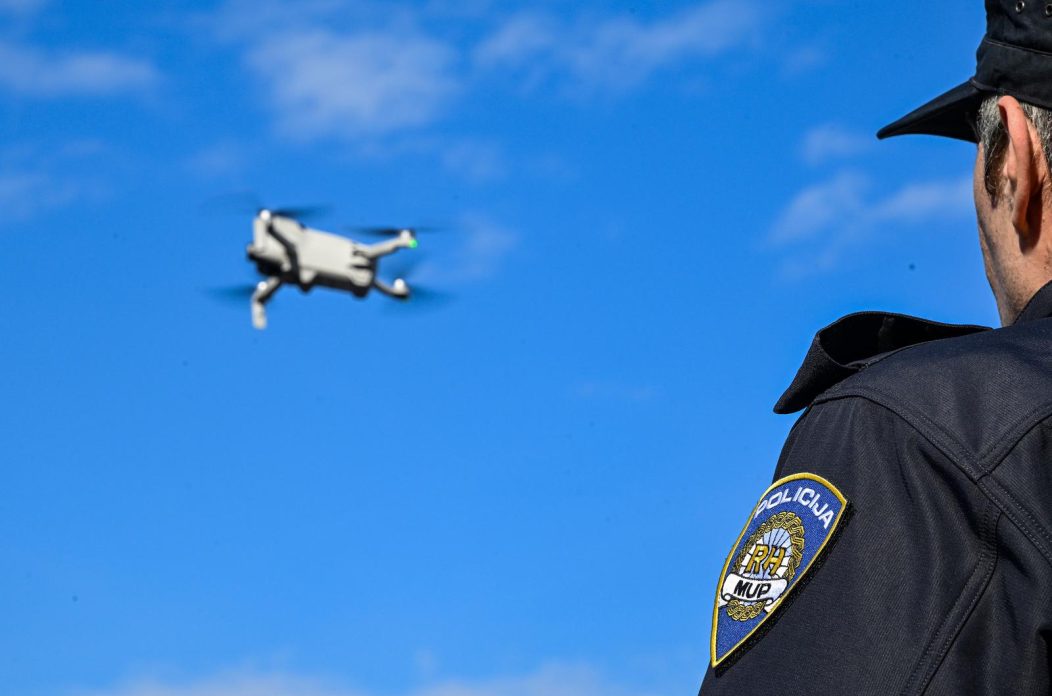 policijski dron