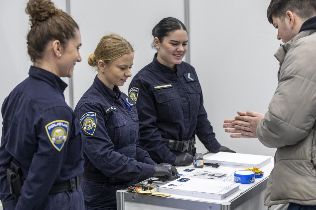 Otvorenje Sajma mogućnosti i 29. smotre Sveučilišta J.J. Storssmayera u Osijeku.