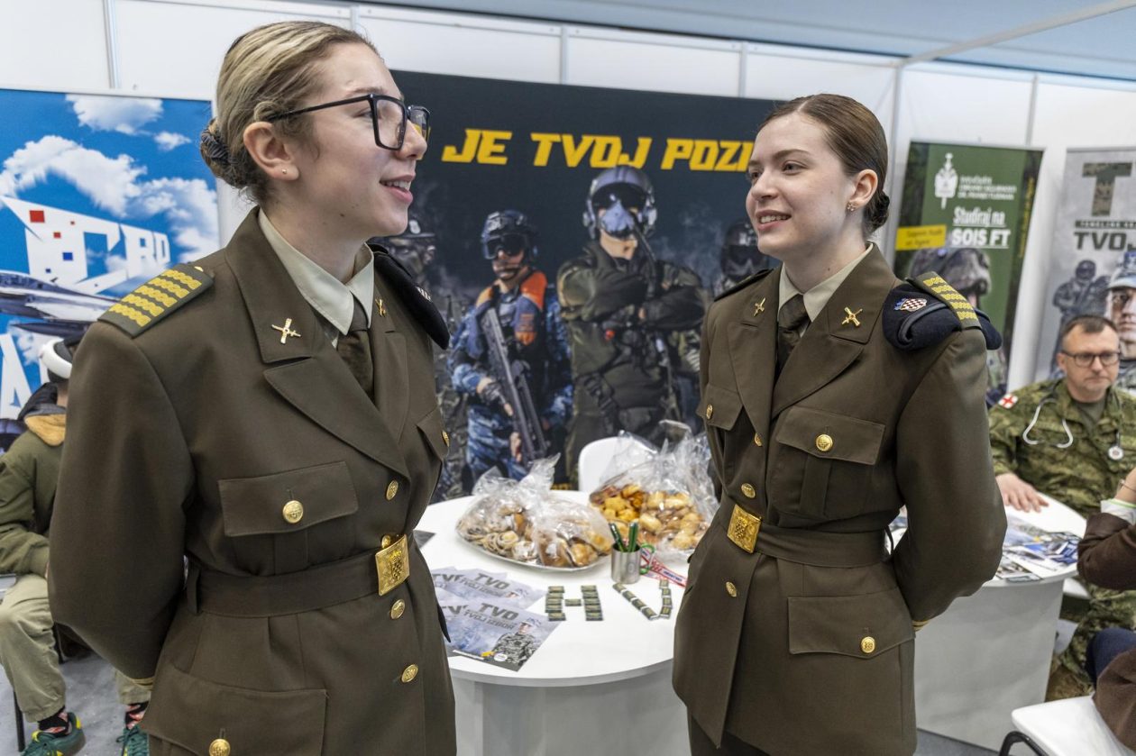 Otvorenje Sajma mogućnosti i 29. smotre Sveučilišta J.J. Storssmayera u Osijeku.