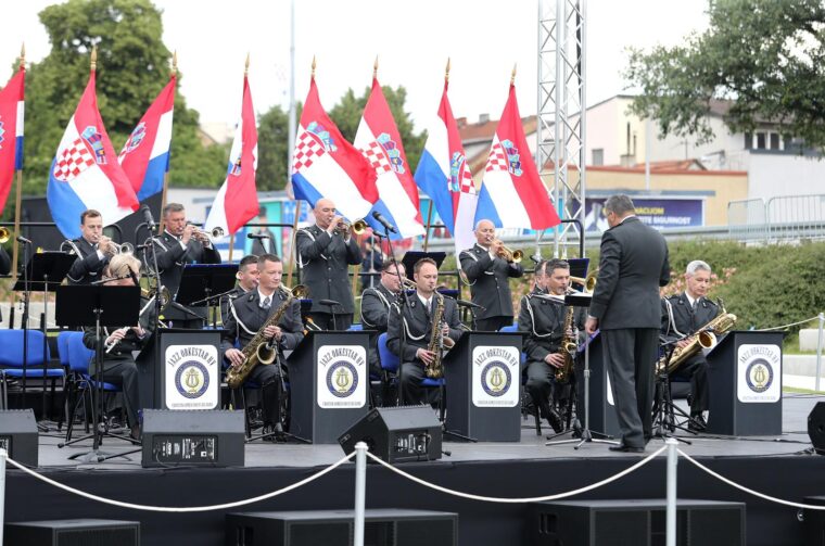 Zagreb: Prigodni koncert povodom Dana državnosti održan na Sveučilišnoj livadi