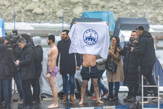Kupanje na Silvestrovo u Dravi 2024.