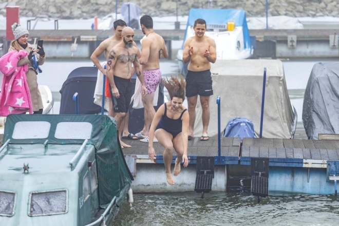 Kupanje na Silvestrovo u Dravi 2024.