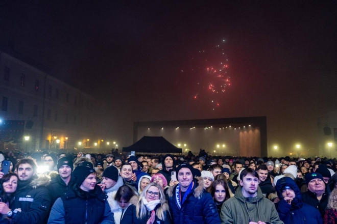 Doček Nove godine 2025. Prljavo kazalište