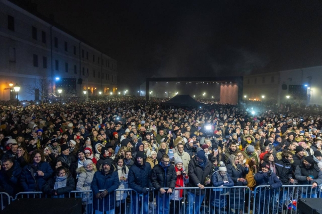 Doček Nove godine 2025. Prljavo kazalište