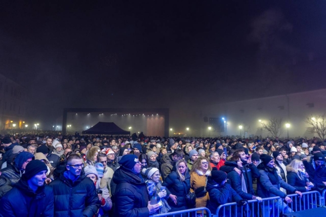 Doček Nove godine 2025. Prljavo kazalište