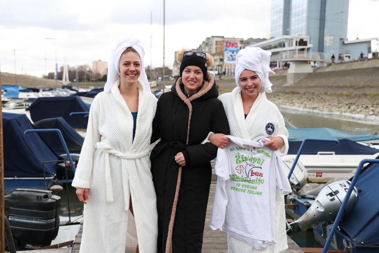 PXL_311225_144098461