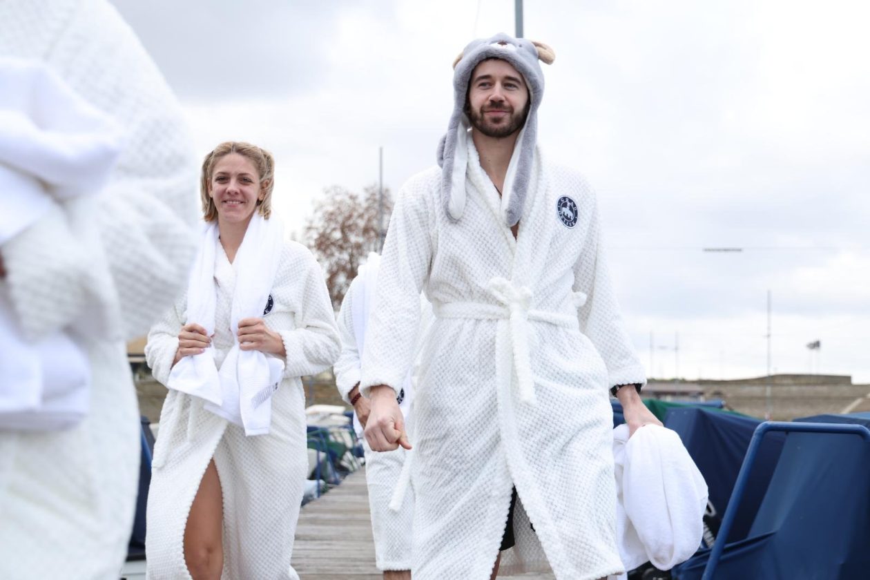 PXL_311225_144098474