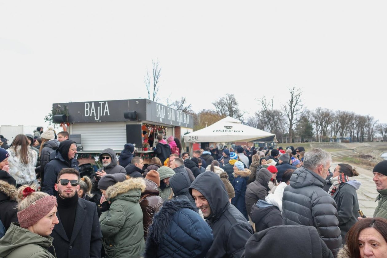 Doček australske nove godine u bajti