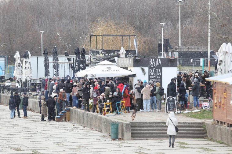 Doček australske nove godine u bajti