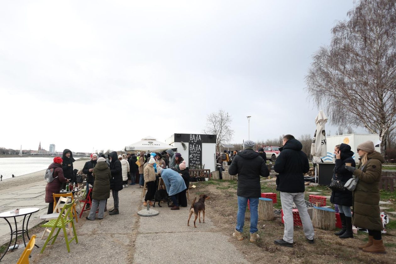 Doček australske nove godine u bajti