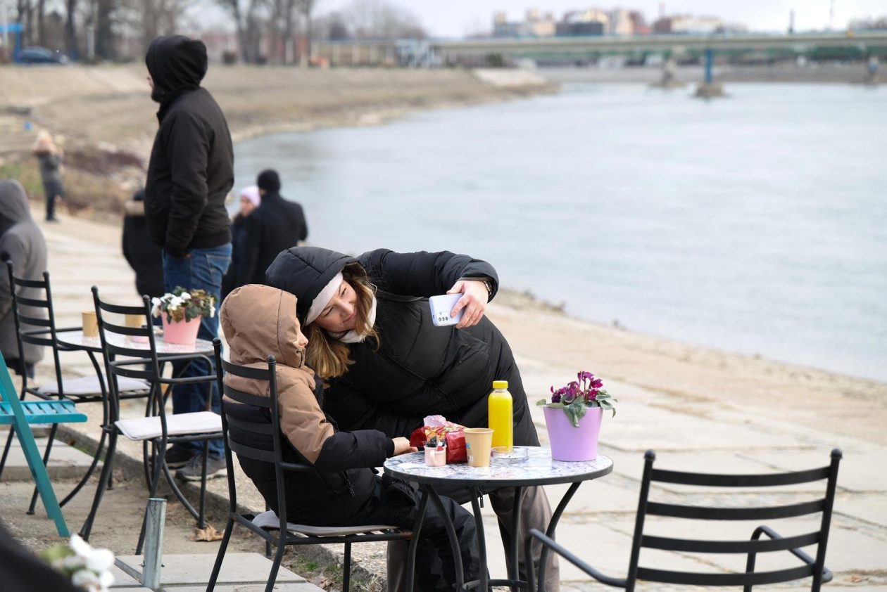 Doček australske nove godine u bajti